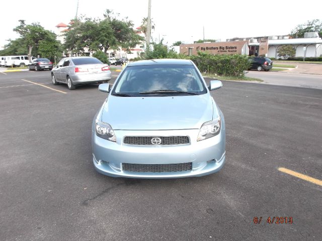 Scion tC 2007 photo 1