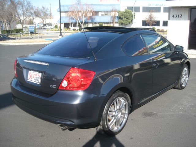 Scion tC 2007 photo 2