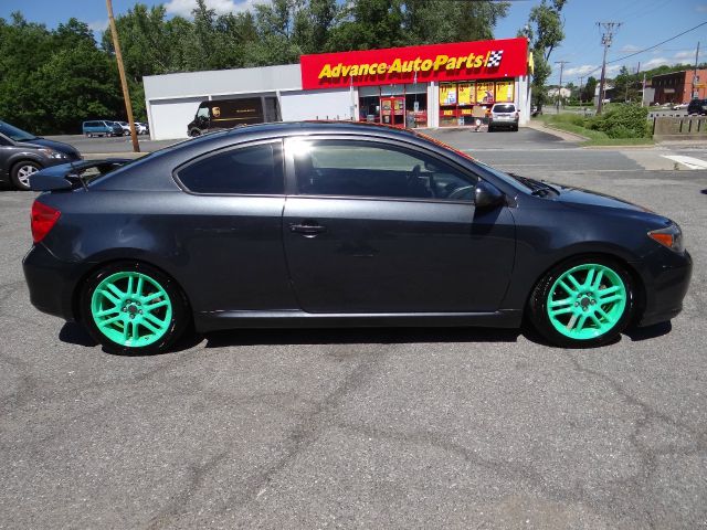 Scion tC 2007 photo 1