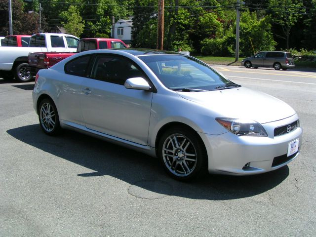 Scion tC 2007 photo 1
