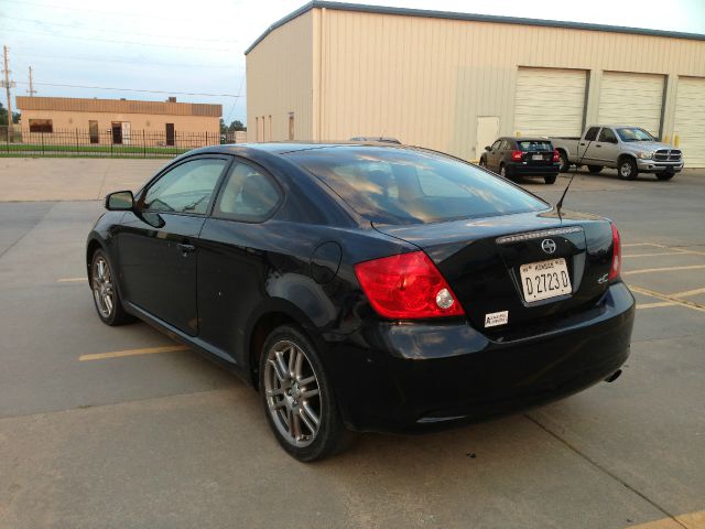 Scion tC 2007 photo 1