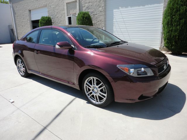 Scion tC 2007 photo 11