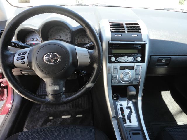 Scion tC 2007 photo 3