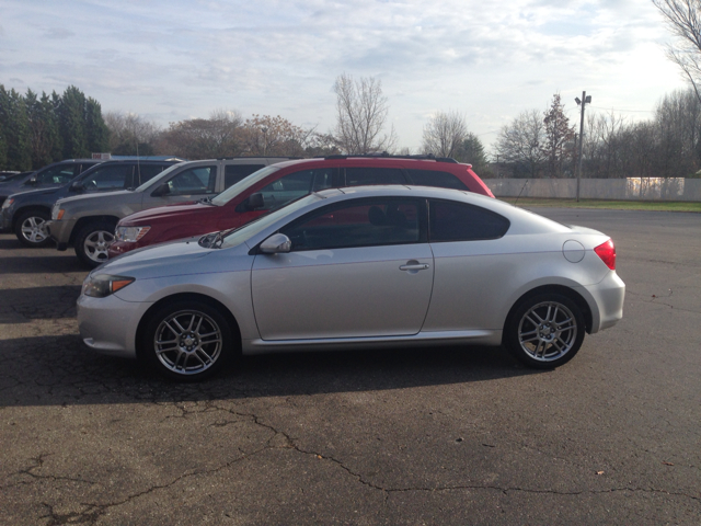 Scion tC 2007 photo 1