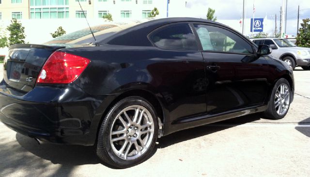 Scion tC 2007 photo 10