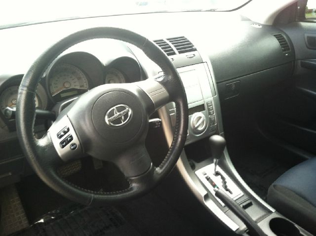 Scion tC 2007 photo 9