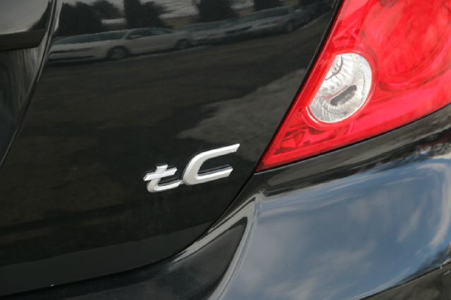 Scion tC 2007 photo 2
