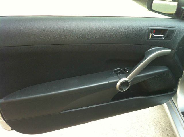 Scion tC 2008 photo 4