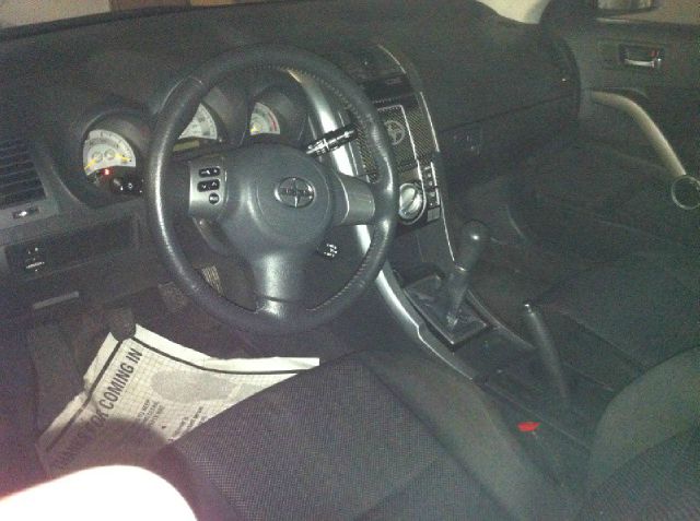 Scion tC 2008 photo 9