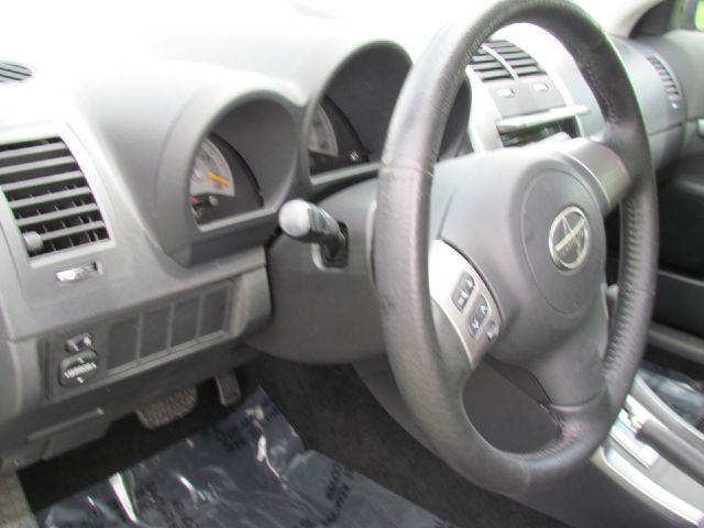 Scion tC 2008 photo 10