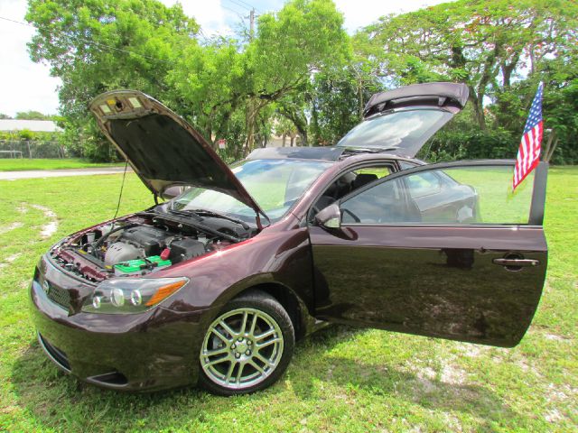 Scion tC 2008 photo 17