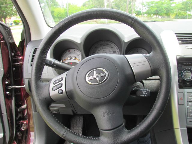Scion tC 2008 photo 8