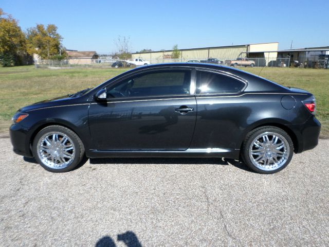 Scion tC 2008 photo 2