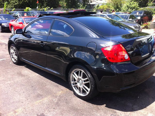 Scion tC 2008 photo 2