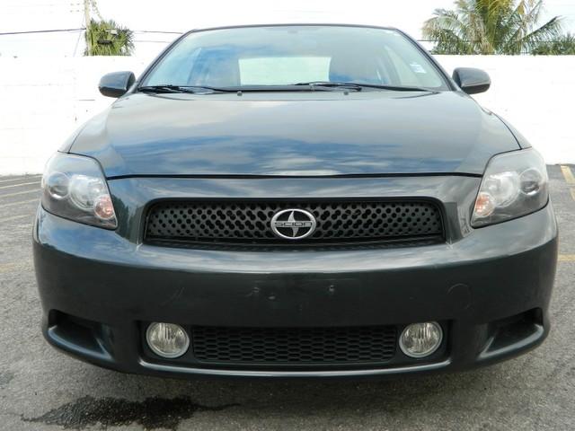 Scion tC 2009 photo 2