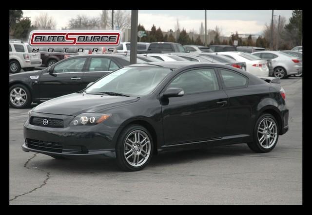Scion tC 2009 photo 2