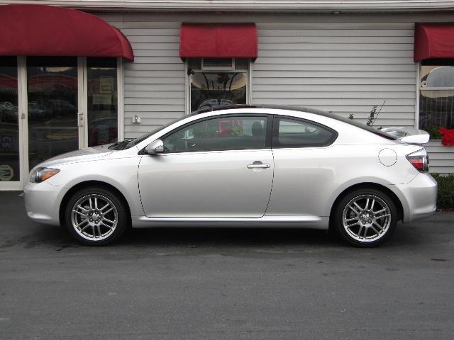 Scion tC 2009 photo 2