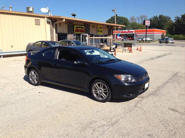 Scion tC 2009 photo 2