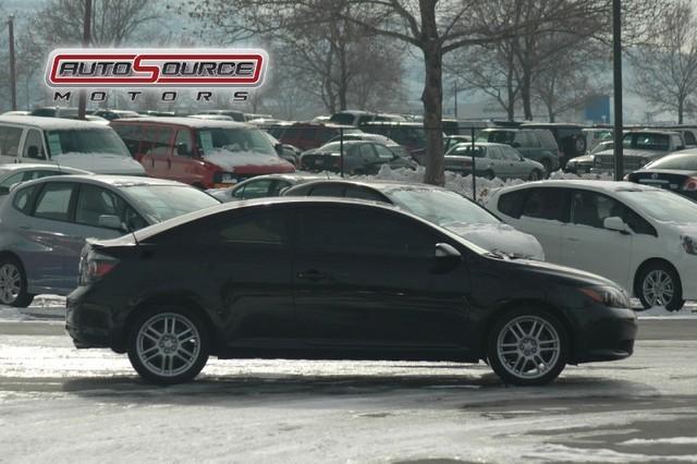 Scion tC 2009 photo 2