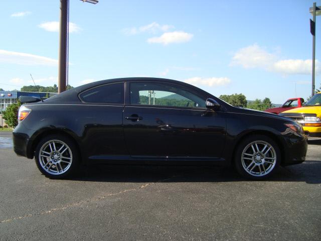 Scion tC 2009 photo 1