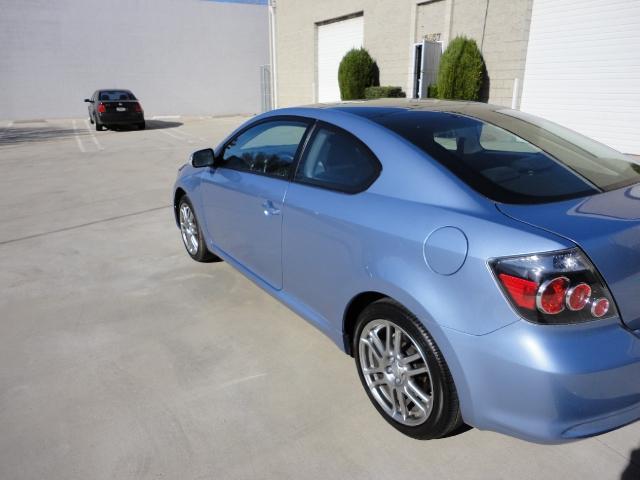 Scion tC 2009 photo 2