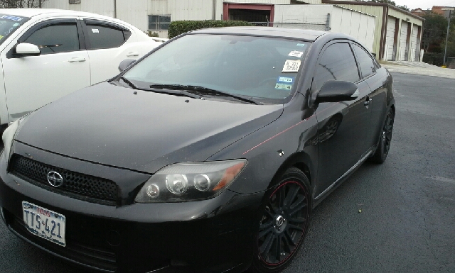 Scion tC 2009 photo 2