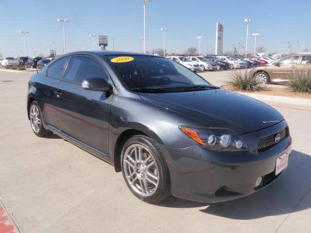 Scion tC 2009 photo 1
