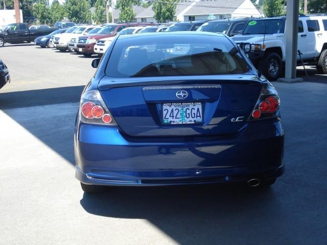 Scion tC 2009 photo 2