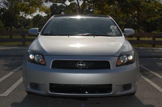 Scion tC 2009 photo 1