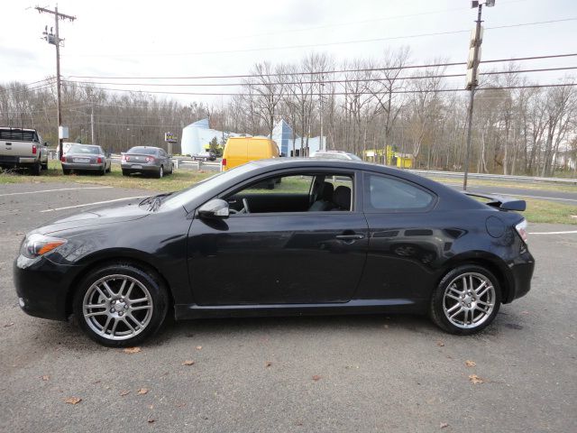 Scion tC 2010 photo 2