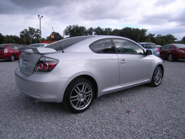 Scion tC 2010 photo 2
