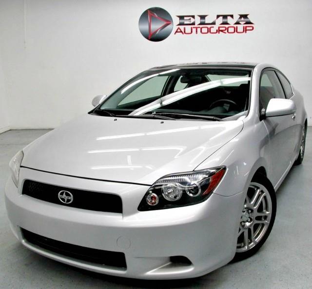 Scion tC 2010 photo 2