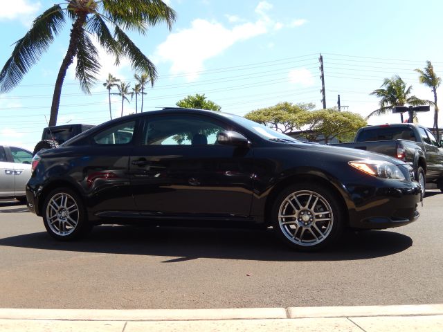 Scion tC 2010 photo 2