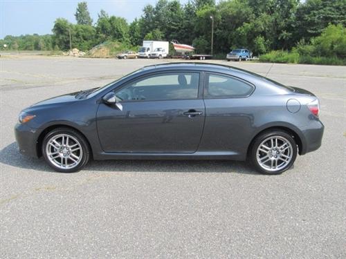 Scion tC 2010 photo 2