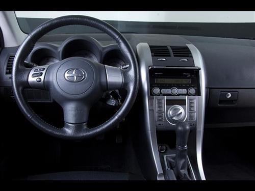 Scion tC 2010 photo 3