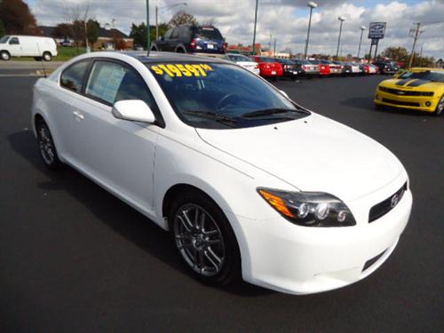 Scion tC 2010 photo 2