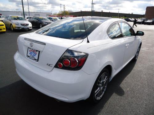 Scion tC 2010 photo 3