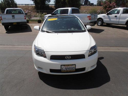 Scion tC 2010 photo 2
