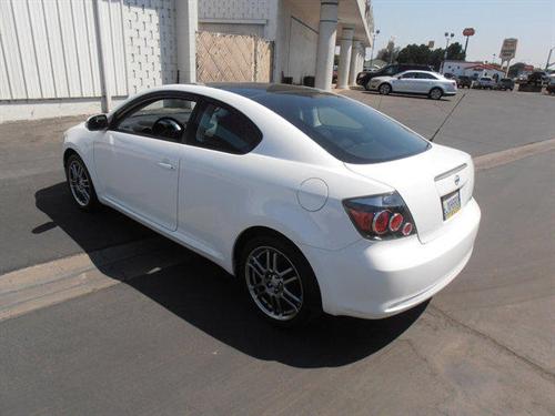 Scion tC 2010 photo 3