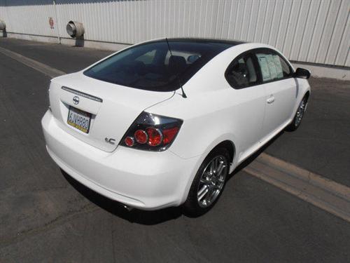 Scion tC 2010 photo 4