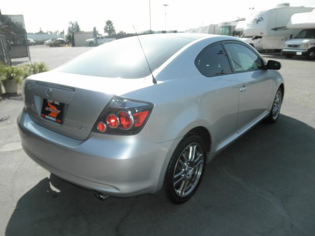 Scion tC 2010 photo 1