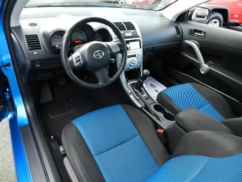Scion tC 2010 photo 3