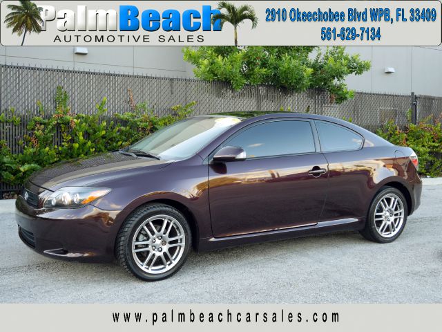 Scion tC 2010 photo 2