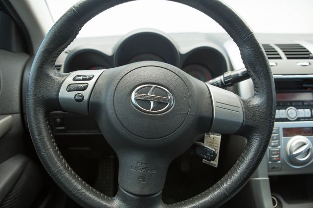 Scion tC 2010 photo 4