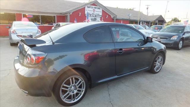 Scion tC 2010 photo 2