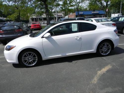 Scion tC 2010 photo 1