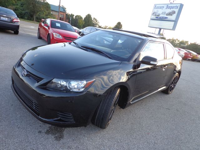 Scion tC 2011 photo 3