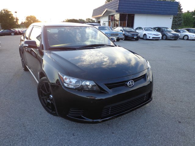 Scion tC 2011 photo 4
