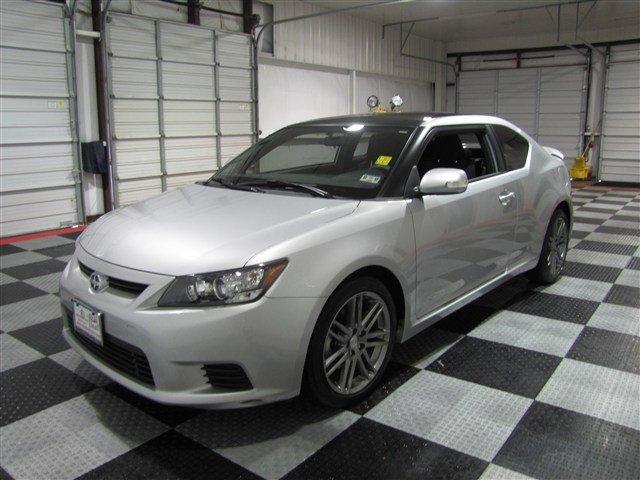 Scion tC 2011 photo 2