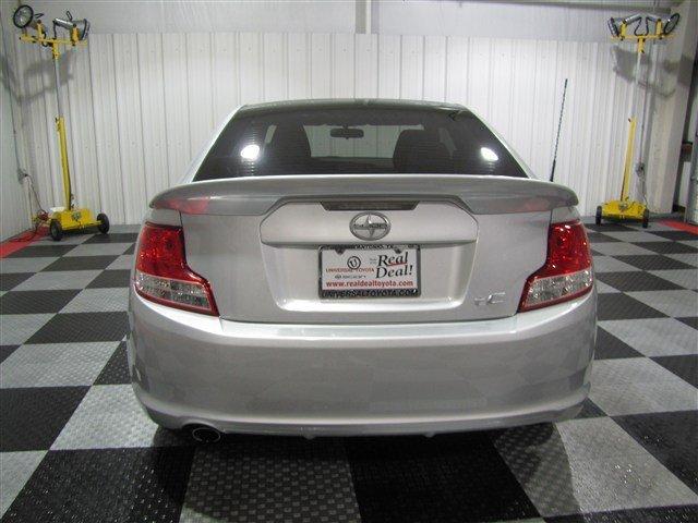 Scion tC 2011 photo 5